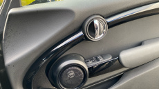 MINI Hatchback 135kW Cooper S Level 3 33kWh 3dr Auto Electric Hatchback